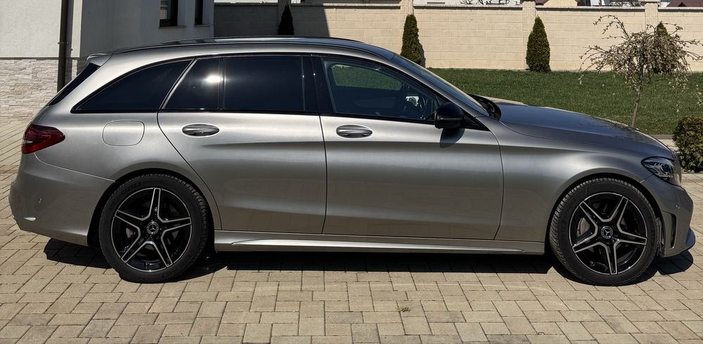 Mercedes C180 - AMG Pack-  Benzina - Automat