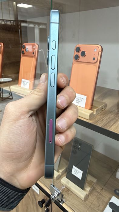 iPhone 16 256