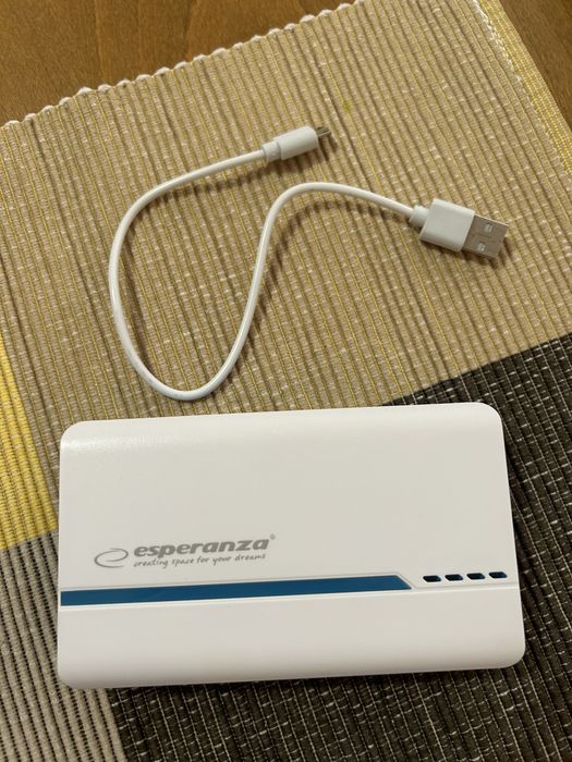 Портативна батерия