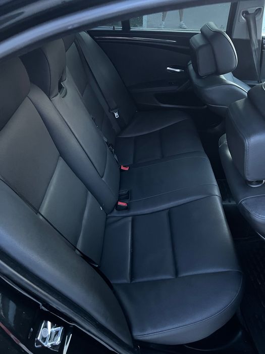 BMW E60 520d LCi/ Pachet M/ 2009/ Trapa/ Navi mare/ Piele/ Xenon