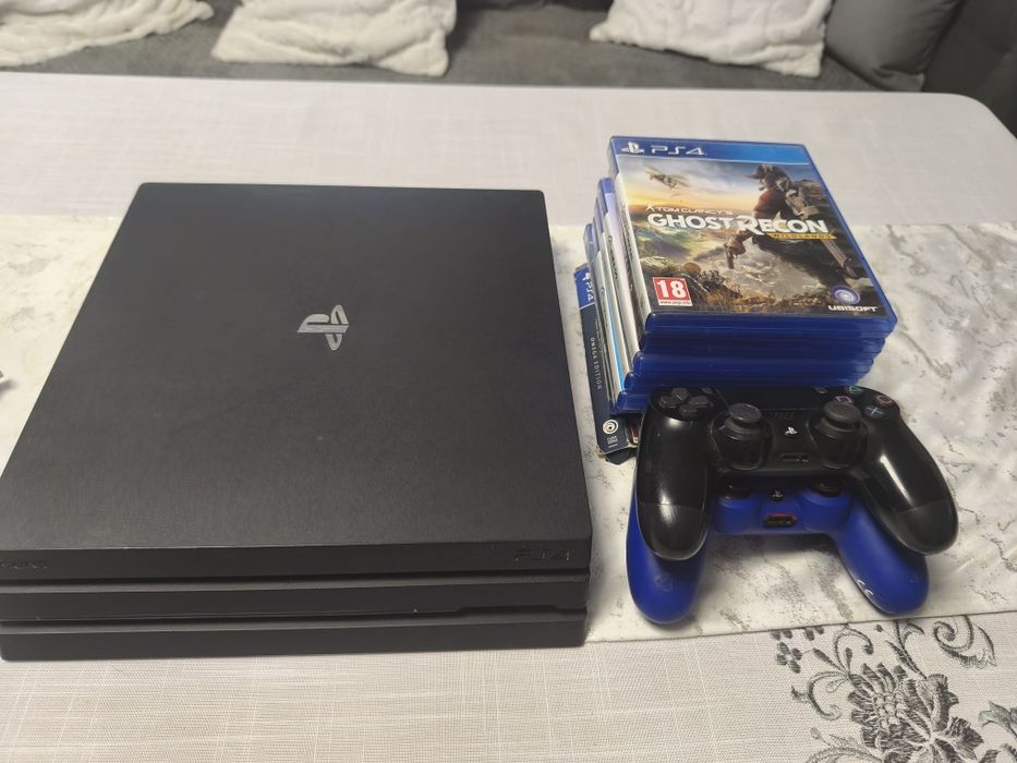 PS4 PRO - 1 TB - cu Jocuri la Pachet