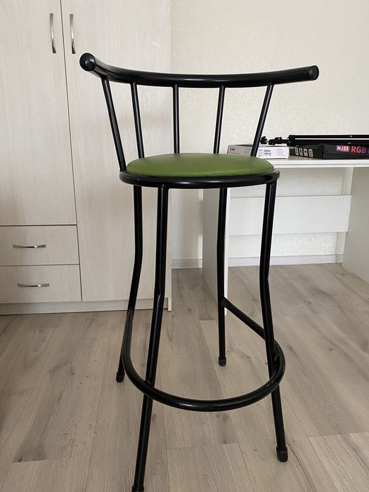 Барный стул