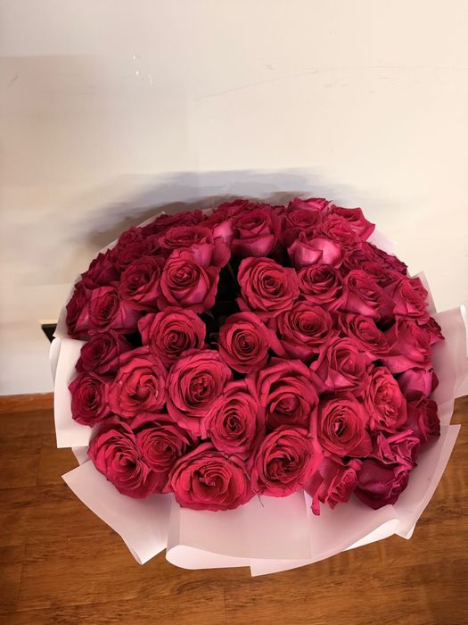 Букет красивый,свежый большой