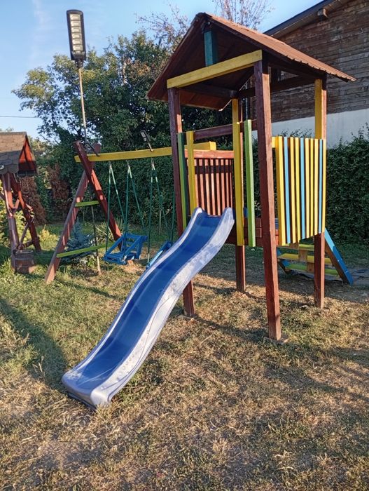 Topogan cu leagăne