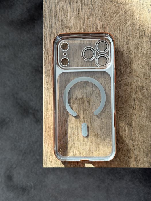 Кейс за iPhone 17 Pro Max