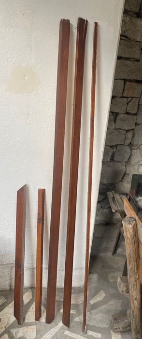 Дървена входна врата