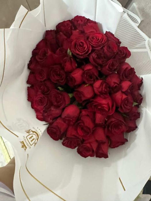 Цветы сегодня утром подарили!