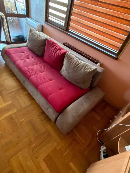 Разтегателен диван - масив, велур, перфектно състояние - 399€