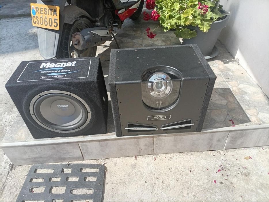 Vand subwoofer auto