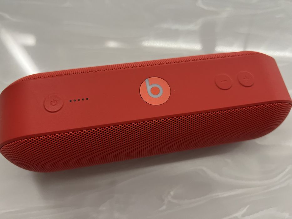 Колонка Beats Pill, красная
