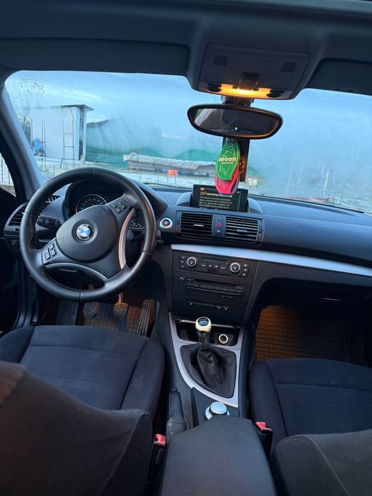 BMW Seria 1  an 2008 manual