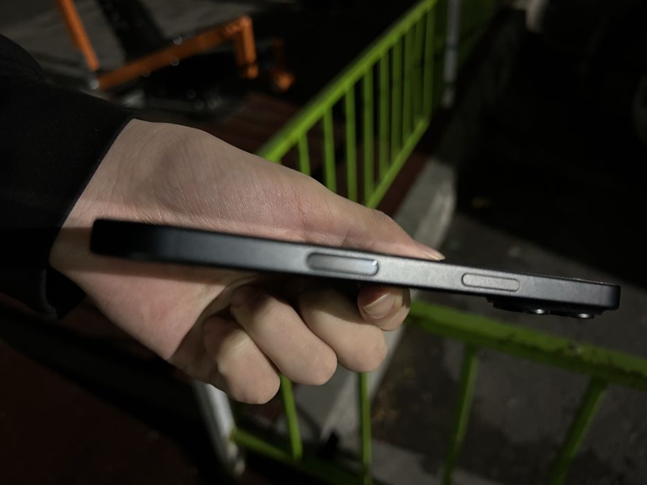 iphone 16 Идеал e-Sim Срочно