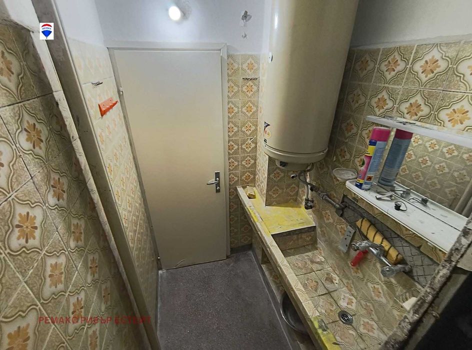 Продава се Тристаен апартамент в Русе, Родина 2 - 82 кв.м за 1194 €/кв.м - Снимка #14