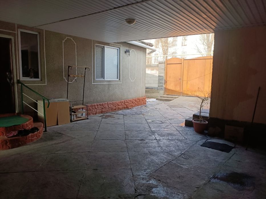 Продам дом с бизнесом.