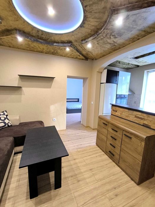 Давам под наем двустаен апартамент в гр. Перник кв. Изток