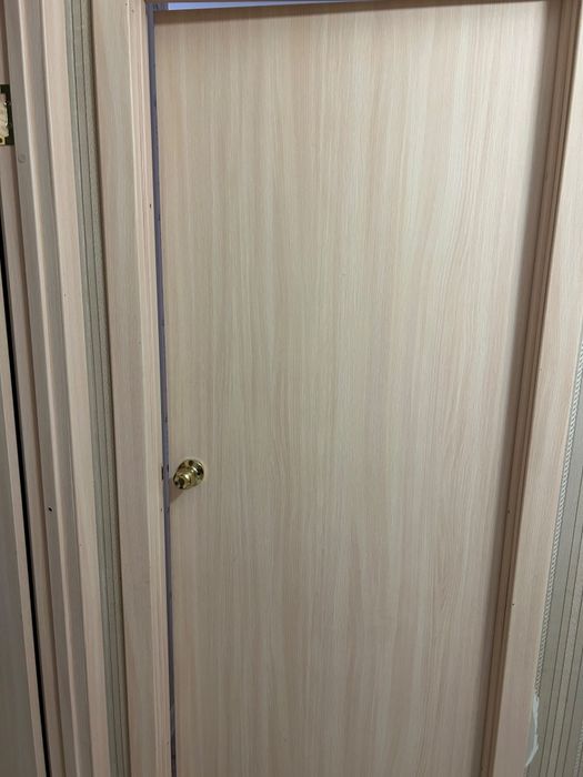 Продам двери от застройщика