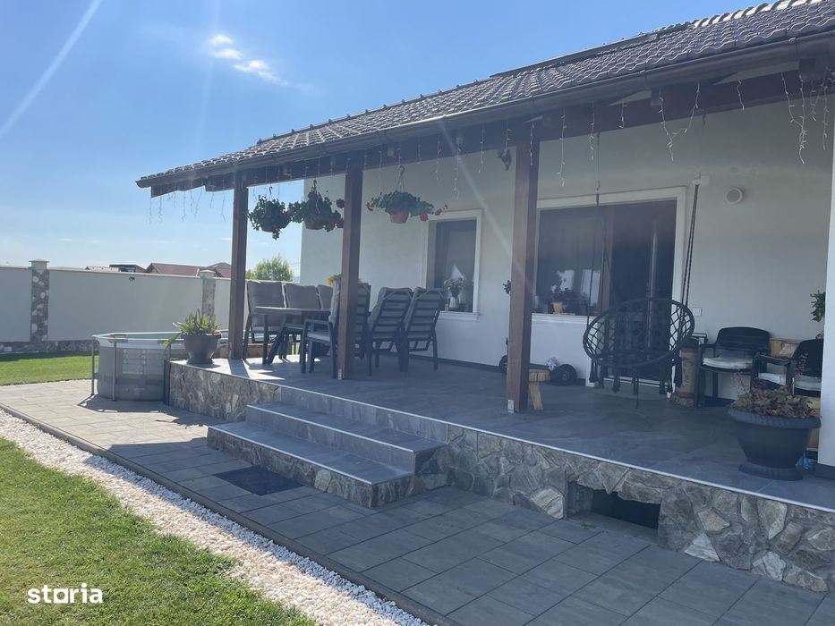 Casă de vanzare