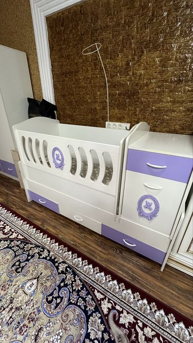 Детская кроватка-качалка со шкафом (б/у)