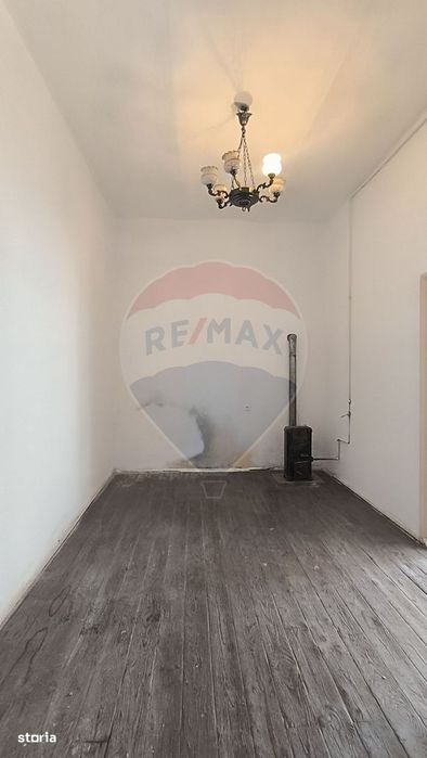 Apartament de vânzare în Palatul Berde, strada Horea