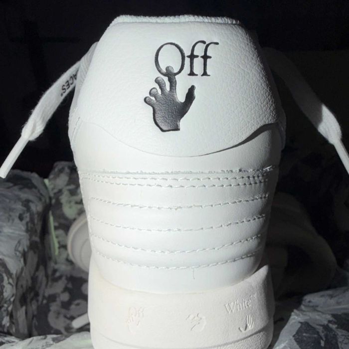 #NOU# Off White Out of Office White - Verificare Colet -