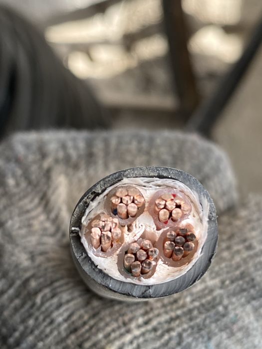 Кабел Ввг нг Ввг  меднийь 5*2.5…..5*240