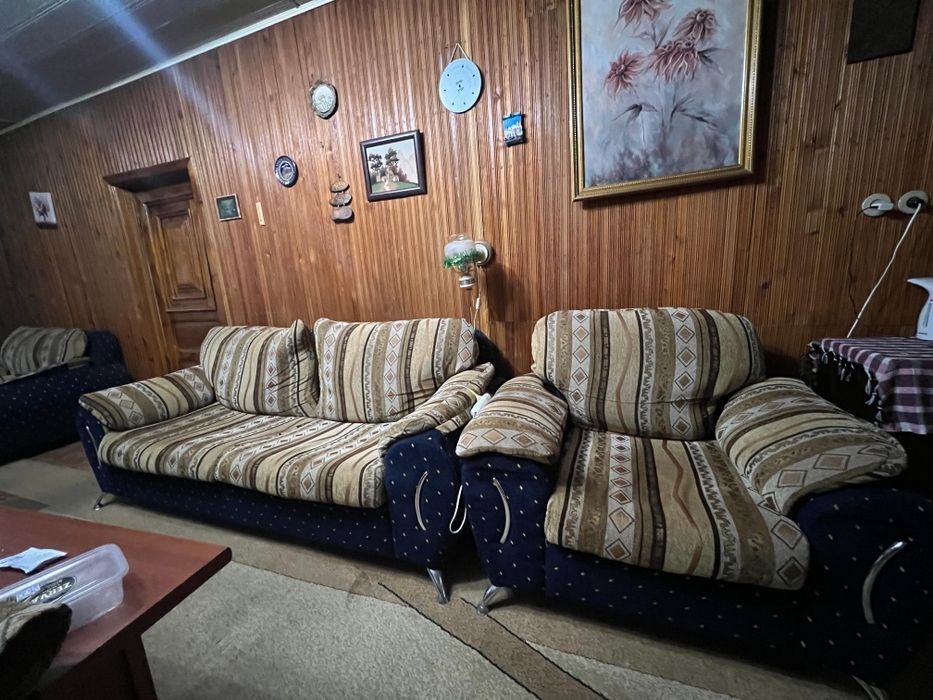 Продам диван и два кресла недорого