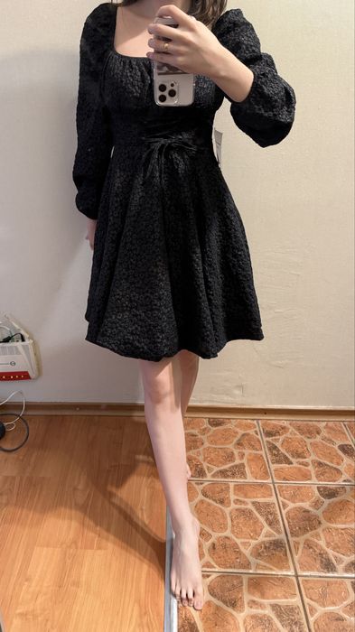 Черное платье мини
