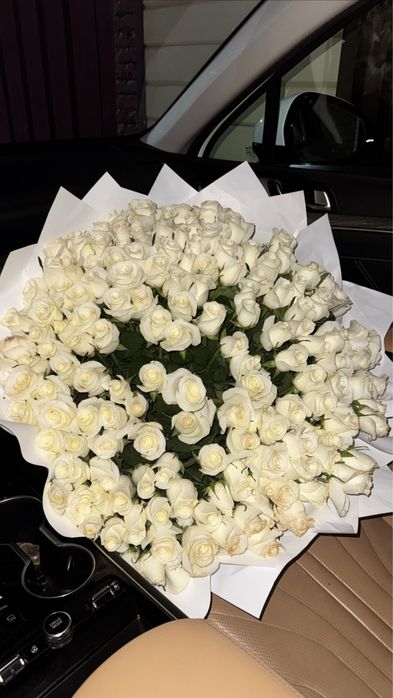 Цветы роза 151шт