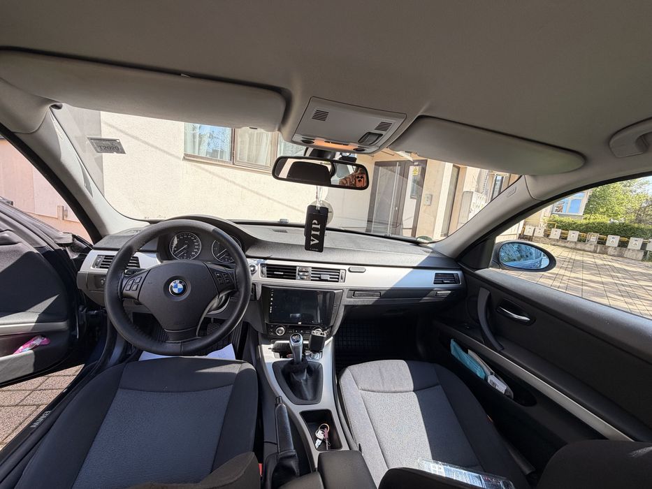 BMW318i E 90 facelift 2008/143CP benzina