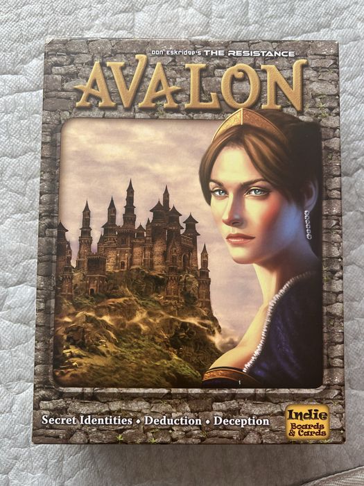 Настолна игра Авалон