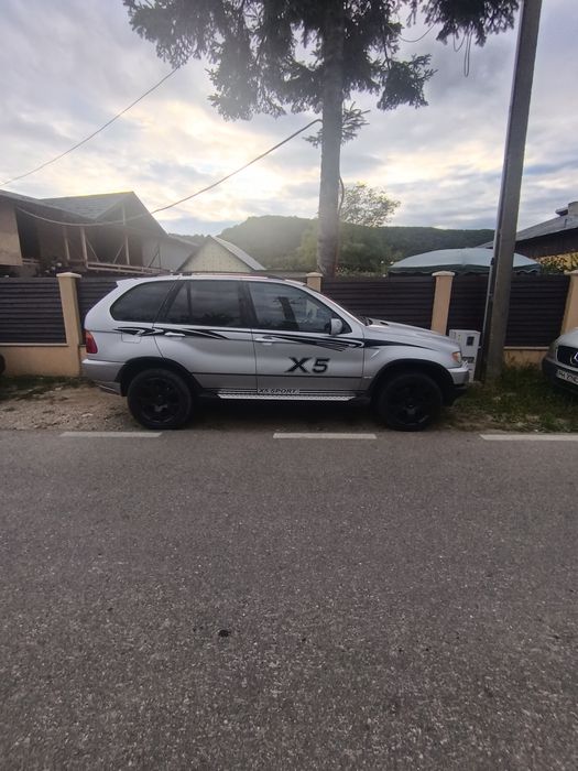 Vând bmw x5 3.0 volan pe dreapta