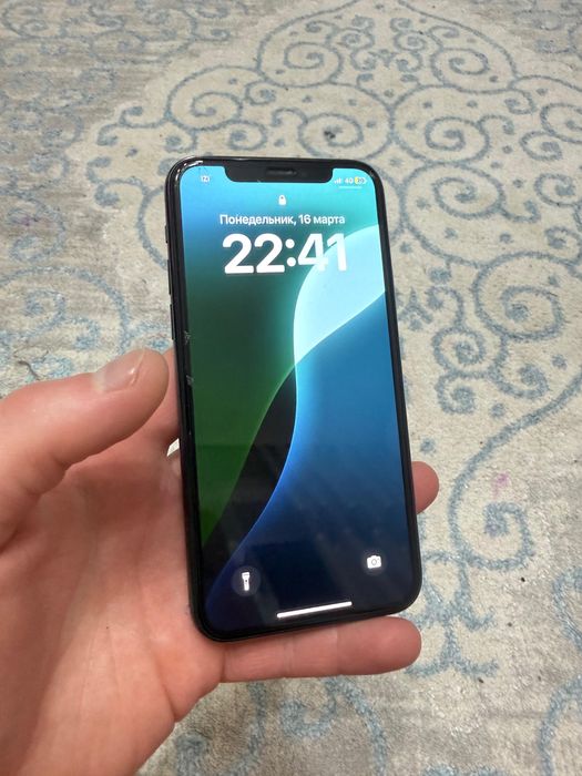 Продам айфон 11 про