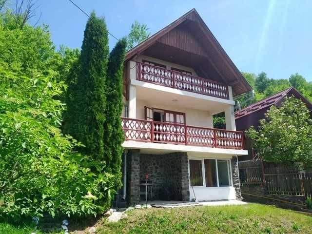 casa de vinzare  in statiunea SOVATA BAI  cu teren intravilan