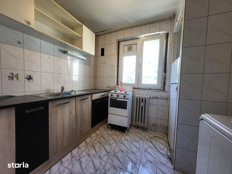 Bloc Mixt  Garsoniera Decomandata