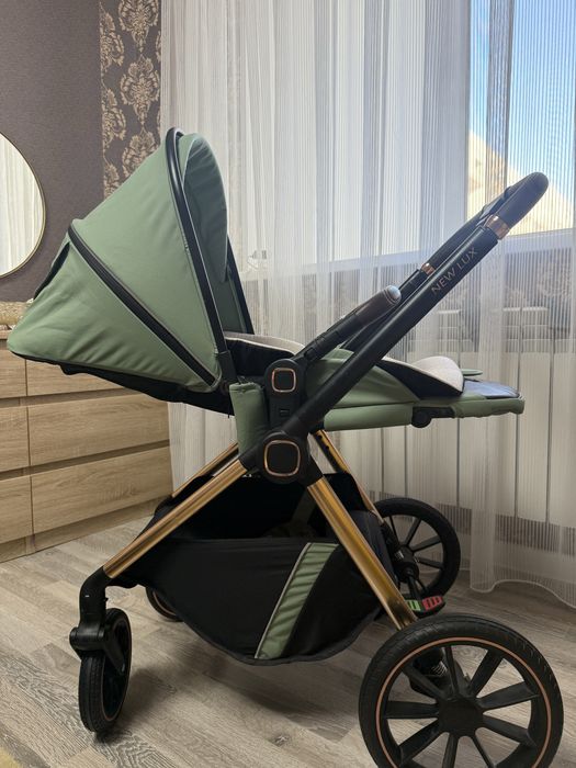 Продам детскую коляску