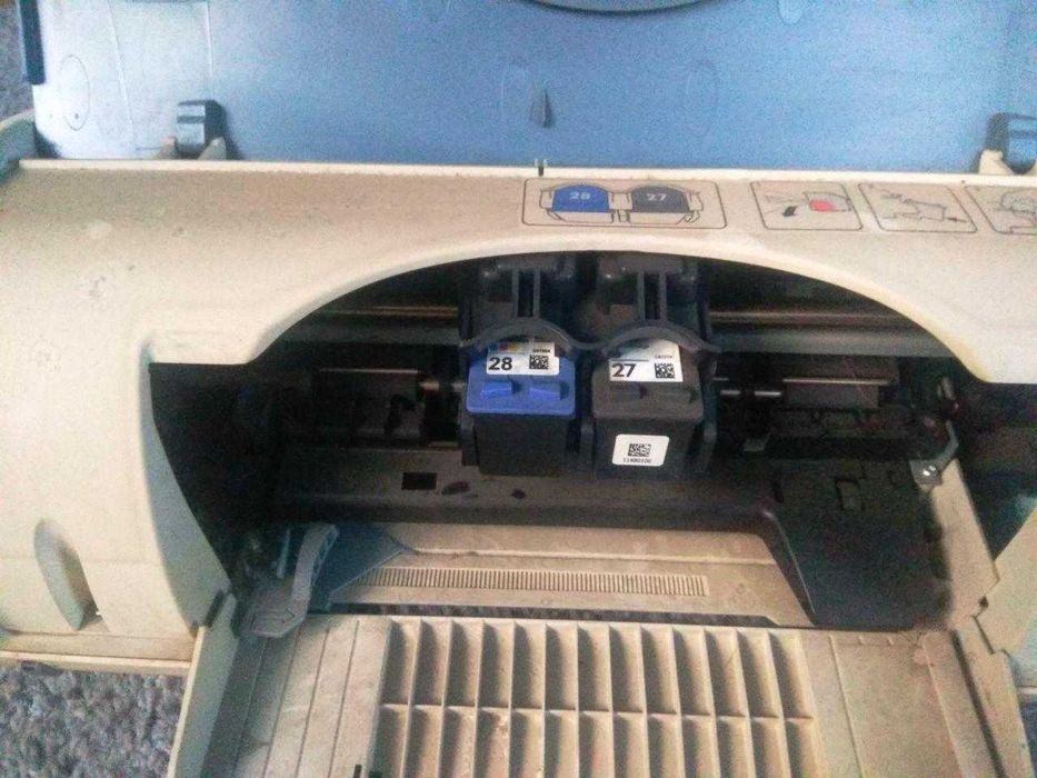 принтер HP Deskjet 3744