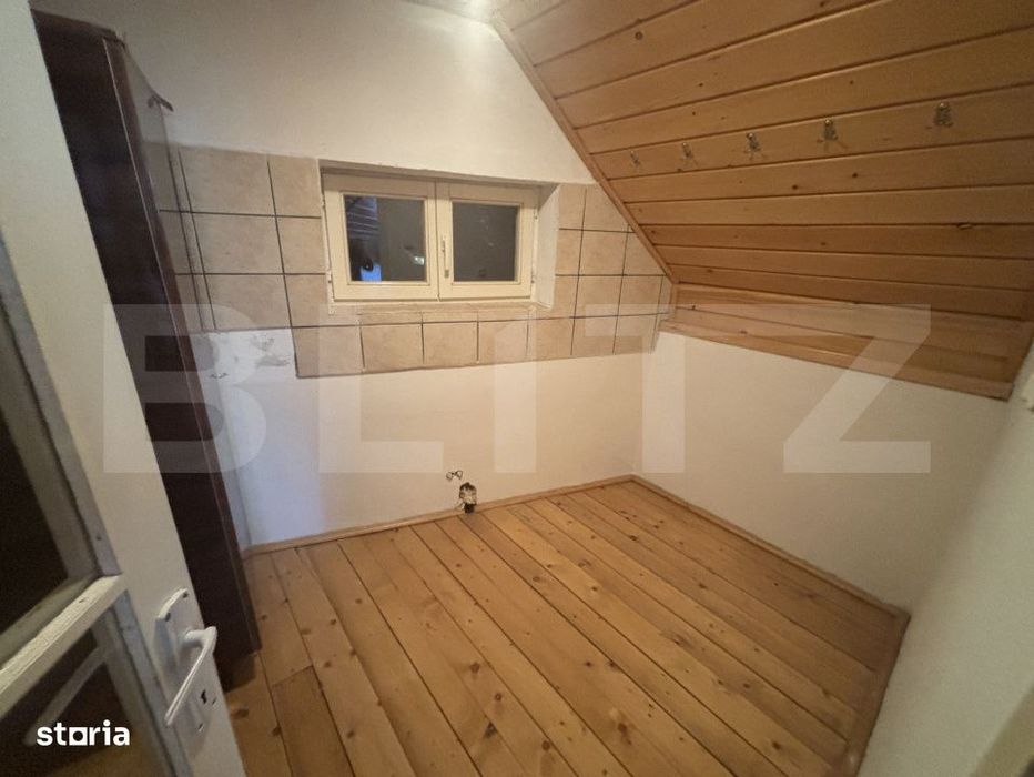 Casa de vanzare 77mp utili, teren 10 ari , zona Viile Satu Mare