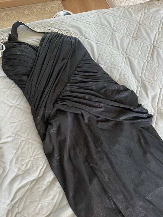 Платье вечернее