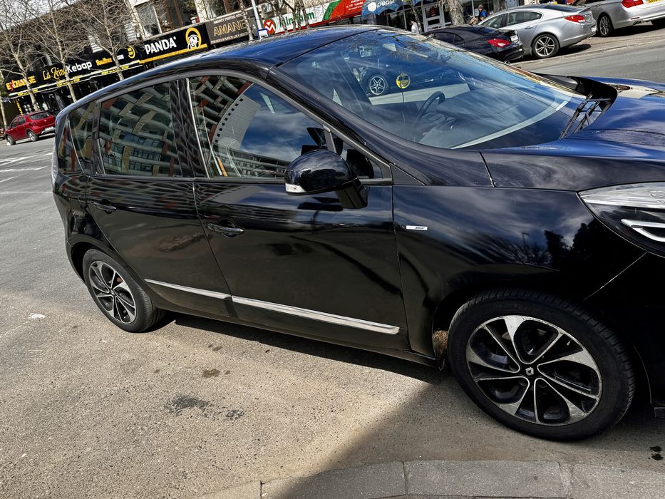 RENAULT Scenic 2015 — imagine 4