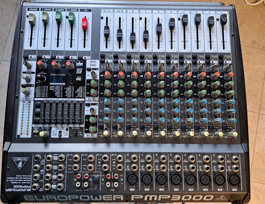 Mixer activ  si 2 boxe pasive pe 15 toli