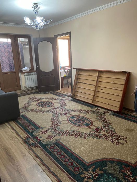 Продается ковер в хорошем состоянии