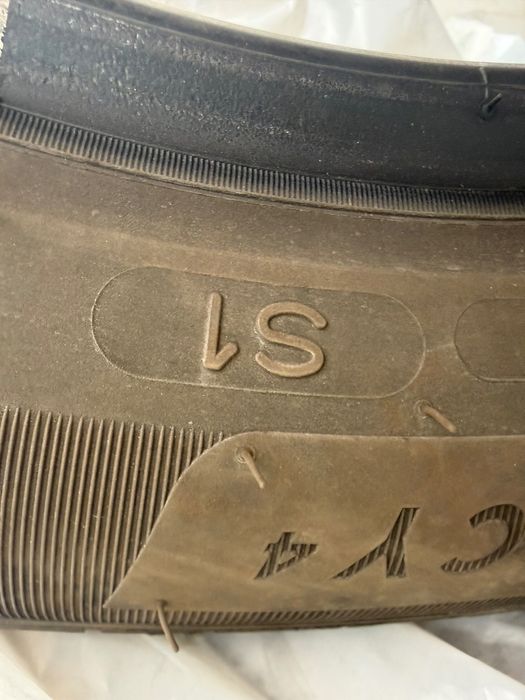 Продавам летни гуми 235 / 50 / 19