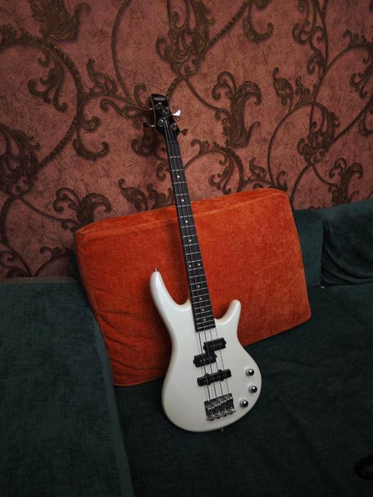 Бас гитара Ibanez GSRM20-PW