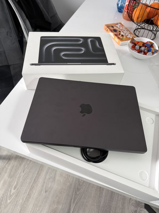 Macbook Pro 14 M4 - 512/16GB - Nou