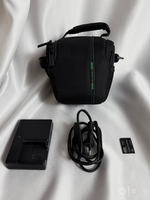 Цифровой фотоаппарат Sony Cyber-Shot DSC-H7