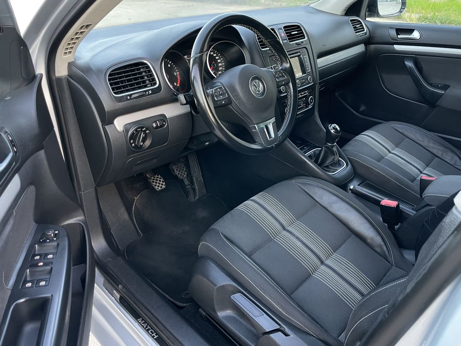 Volkswagen  Golf 6 MATCH 2013 Piele Navigatie Carte Service