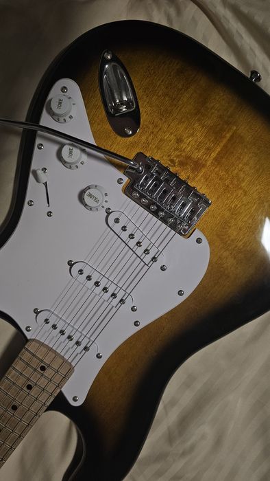 Chitara Fender Squier Sonic Stratocast
