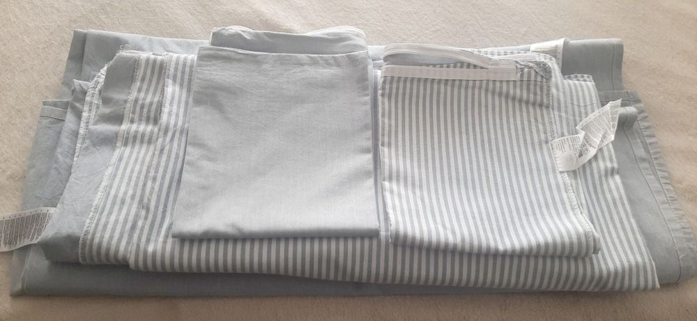 2 x Lenjerii de pat bleumarin, identice  100% cotton