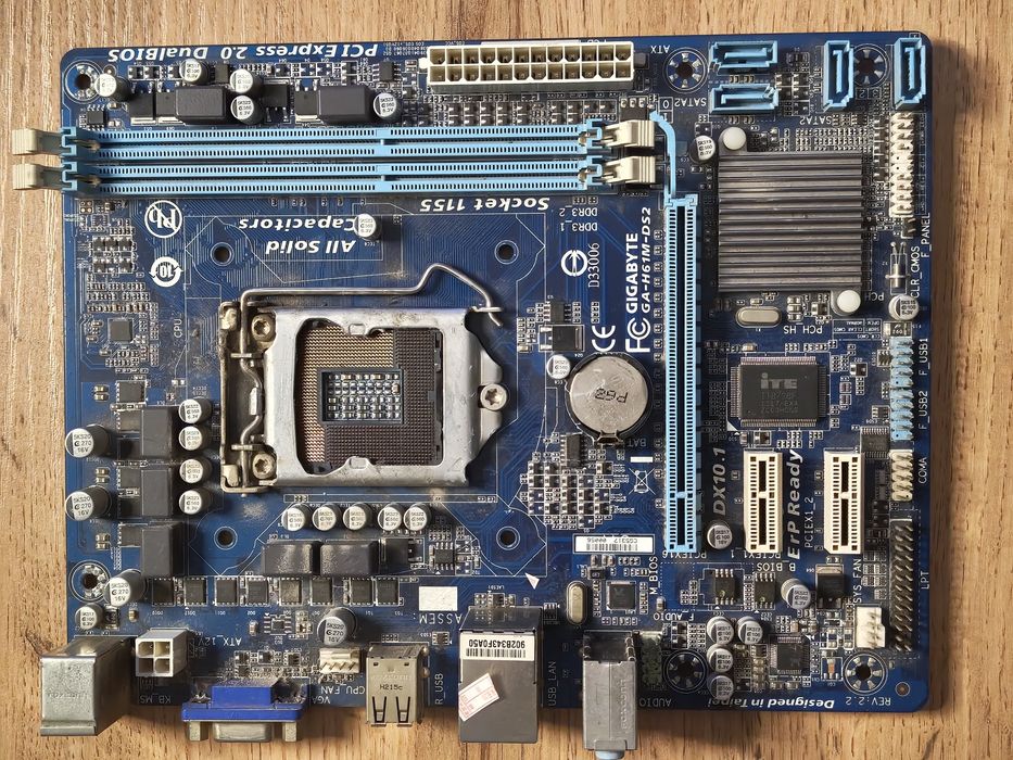 Материнская плата Gigabyte GA-H61M-DS2