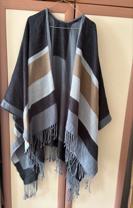 Bcbg maxazaria пончо